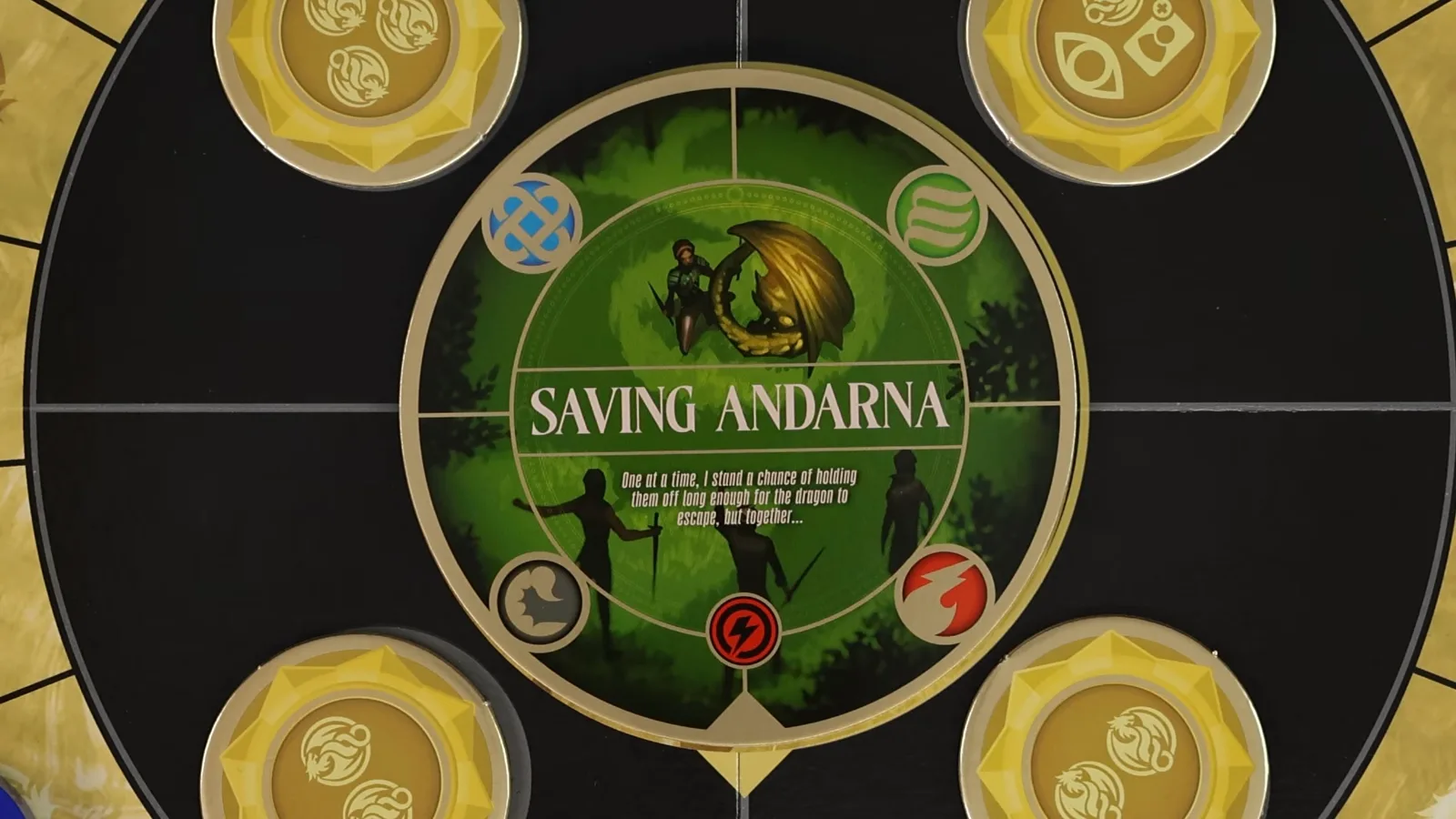 La carta de evento SAVING ANDARNA boca arriba en Rise of the Wingleader muestra el rayo rojo de peligro en la esquina, con cuatro fichas de reclamo marcadas con emblemas en los cuadrantes.